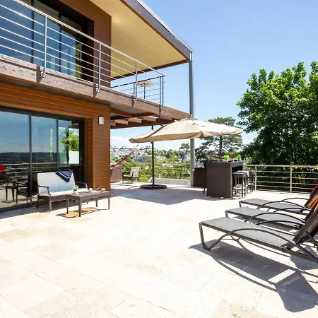 Ferienhaus Holiday Le Rocher